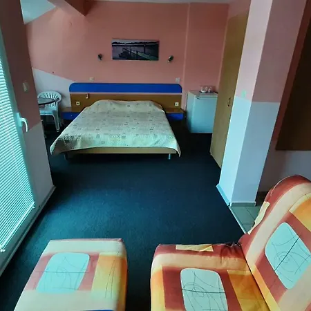 Fresh Hotel 2*