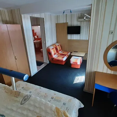 Fresh Kiten Hotel 2*